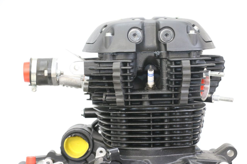 photo de MOTOR ROYAL ENFIELD SCRAM 411 (2022 - 2024)