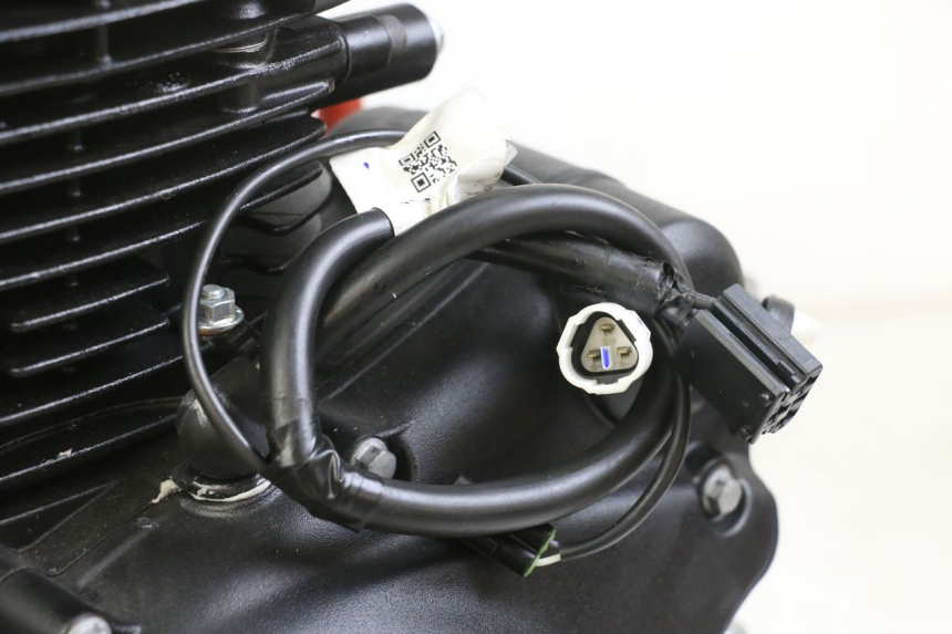 photo de MOTOR ROYAL ENFIELD SCRAM 411 (2022 - 2024)