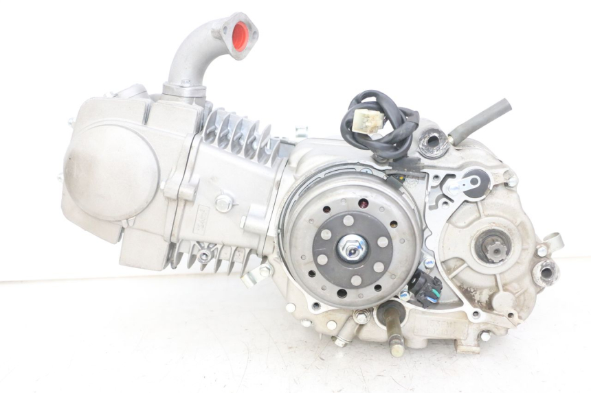 photo de MOTOR APOLLO RXF 125