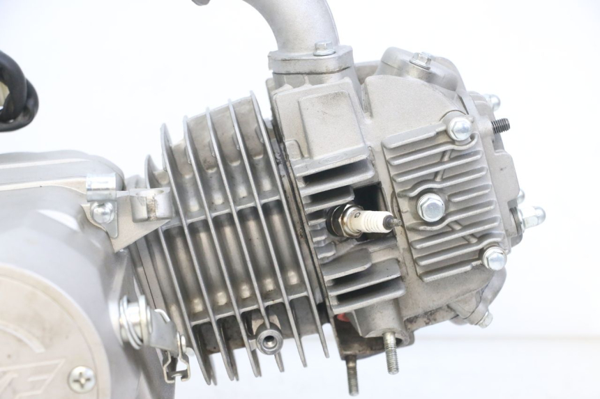 photo de MOTOR APOLLO RXF 125