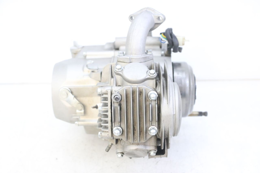 photo de MOTOR APOLLO RXF 125