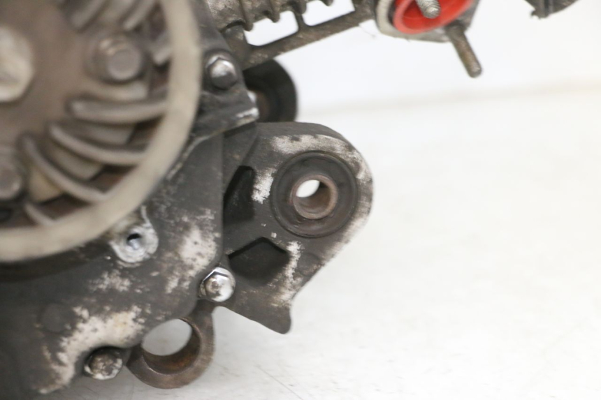 photo de MOTOR PEUGEOT SPEEDFIGHT 4 4T EFI 50 (2021 - 2025) - Detaillierte Sichtprüfung