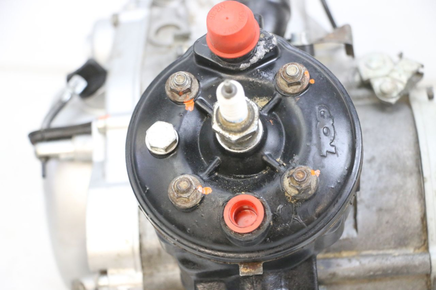 photo de MOTOR YAMAHA TZR 50 (2008 - 2016) - Oberflächenzustand und Material