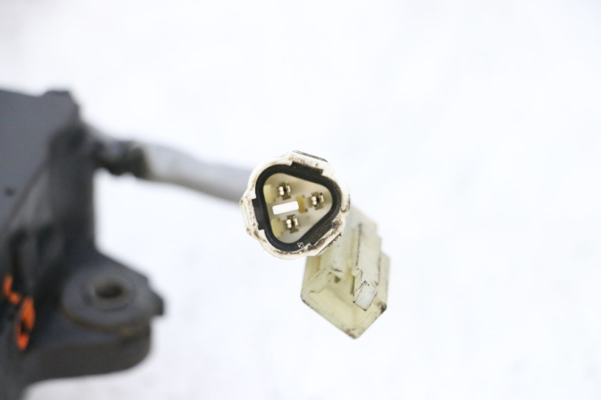 photo de AUSPUFFKLAPPE MOTOR SUZUKI GSXR GSX-R 1000 (2003 - 2004) - Geprüftes Gebrauchtteil