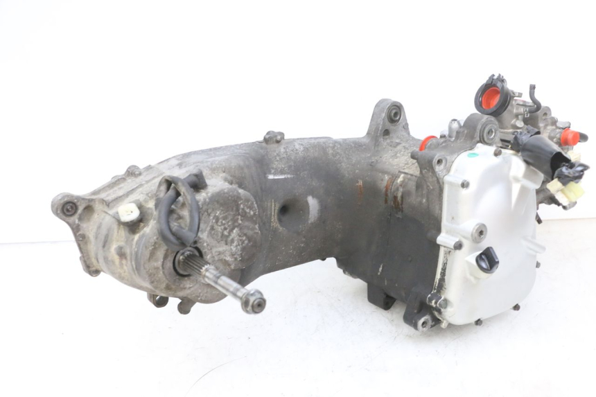 photo de MOTOR YAMAHA XMAX X-MAX 125 (2006 - 2009) - Oberflächenzustand und Material