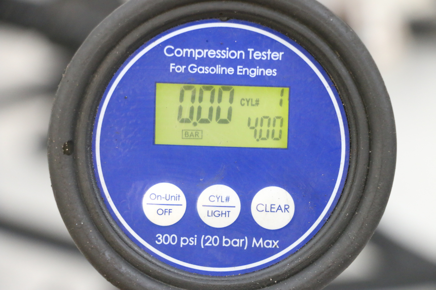 photo de MOTOR YAMAHA X-MAX XMAX 125 (2010 - 2013) - Alternativer Blickwinkel