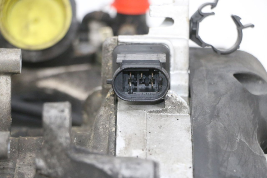 photo de MOTOR PIAGGIO X8 125 (2004 - 2007) - Profilansicht des Ersatzteils