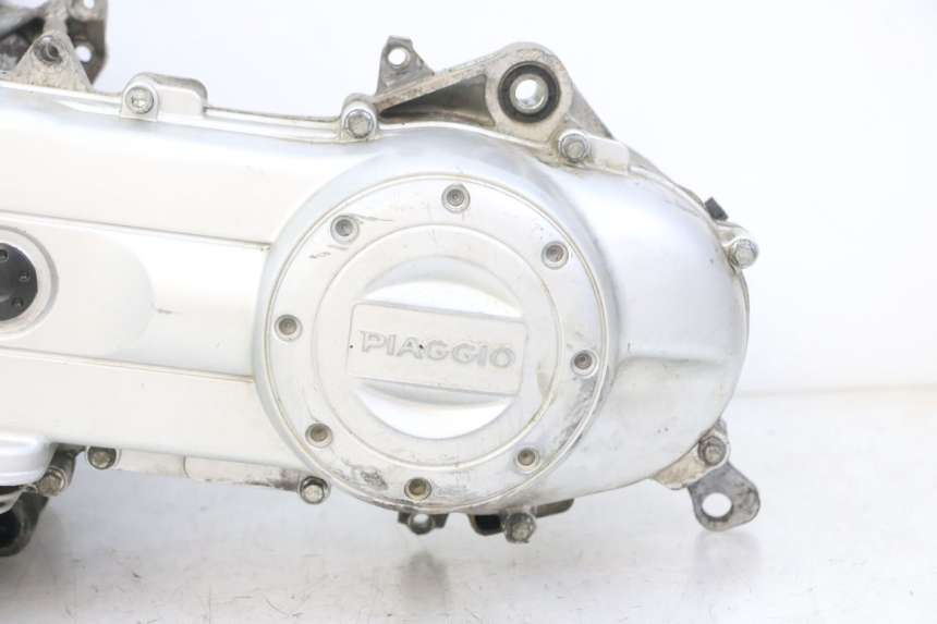 photo de MOTOR PIAGGIO ZIP 4T 50 (2018 - 2020) - Fokus auf die Struktur