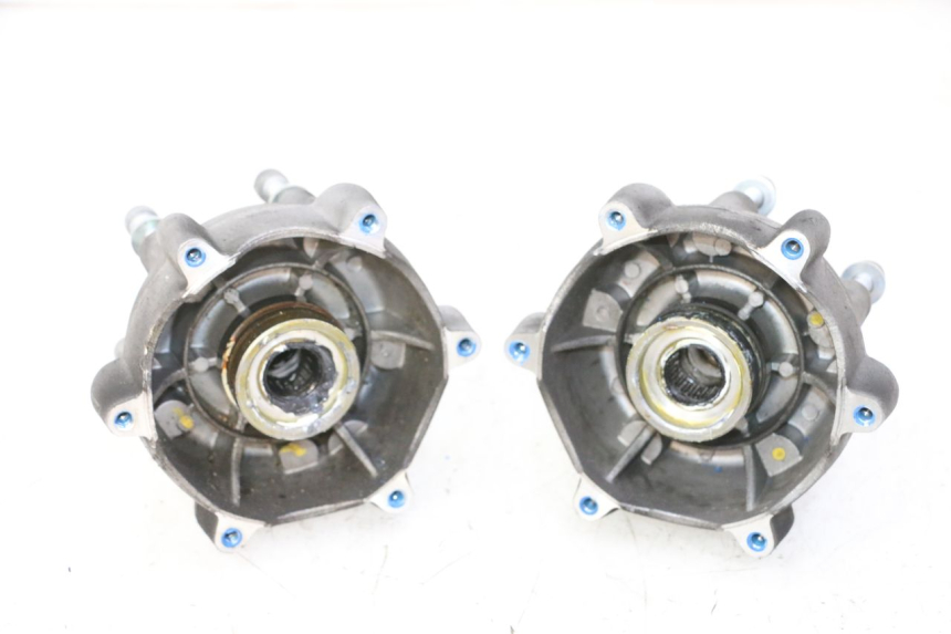 photo de RADNABE VORNE PIAGGIO MP3 HPE 310 (2024 - 2025)