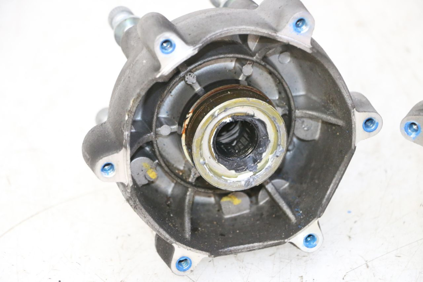 photo de RADNABE VORNE PIAGGIO MP3 HPE 310 (2024 - 2025)