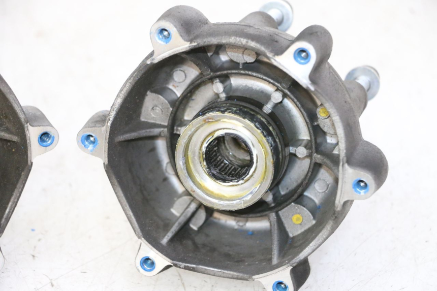 photo de RADNABE VORNE PIAGGIO MP3 HPE 310 (2024 - 2025)