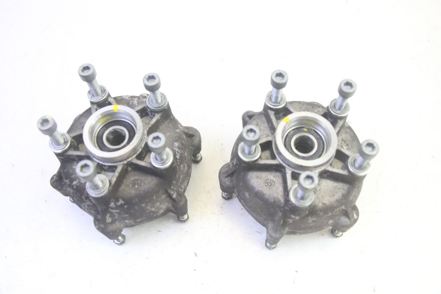 photo de RADNABE VORNE PIAGGIO MP3 HPE 350 (2018 - 2020) - Zoom auf Gebrauchszustand