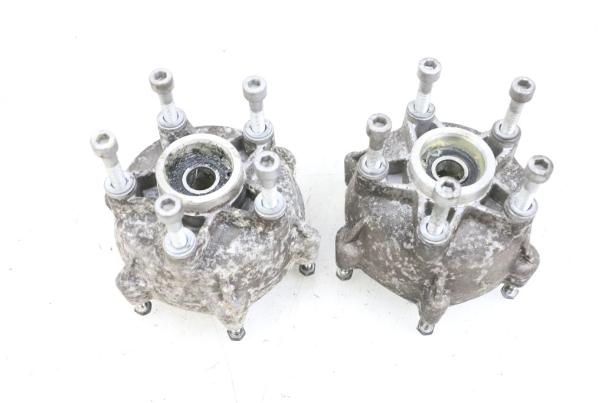 photo de VORDERRADNABE PIAGGIO MP3 LT 400 (2007 - 2012) - Zoom auf Gebrauchszustand