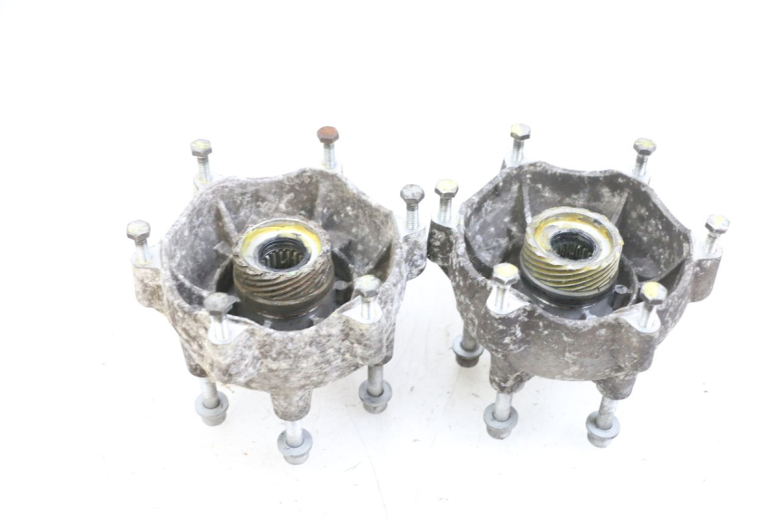 photo de VORDERRADNABE PIAGGIO MP3 LT 400 (2007 - 2012) - Details der Befestigungspunkte