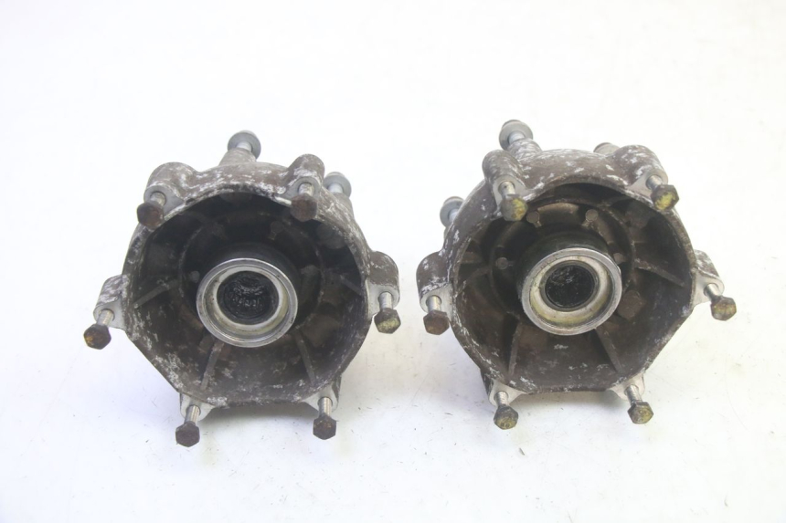 photo de VORDERRADNABE PIAGGIO MP3 RL 250 (2006 - 2010) - Zoom auf Gebrauchszustand