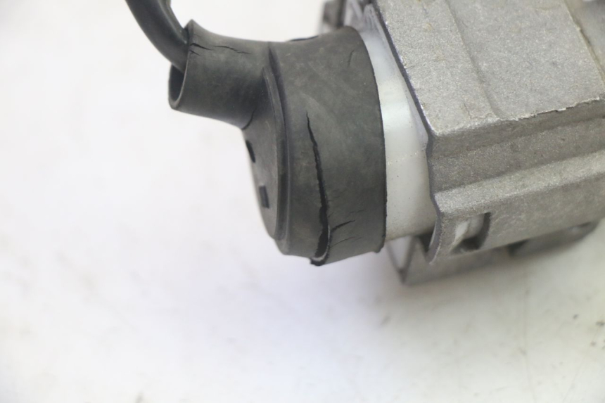 photo de ZÜNDSCHLOSS SYM FIDDLE 3 III 125 (2014 - 2020) - Details der Befestigungspunkte