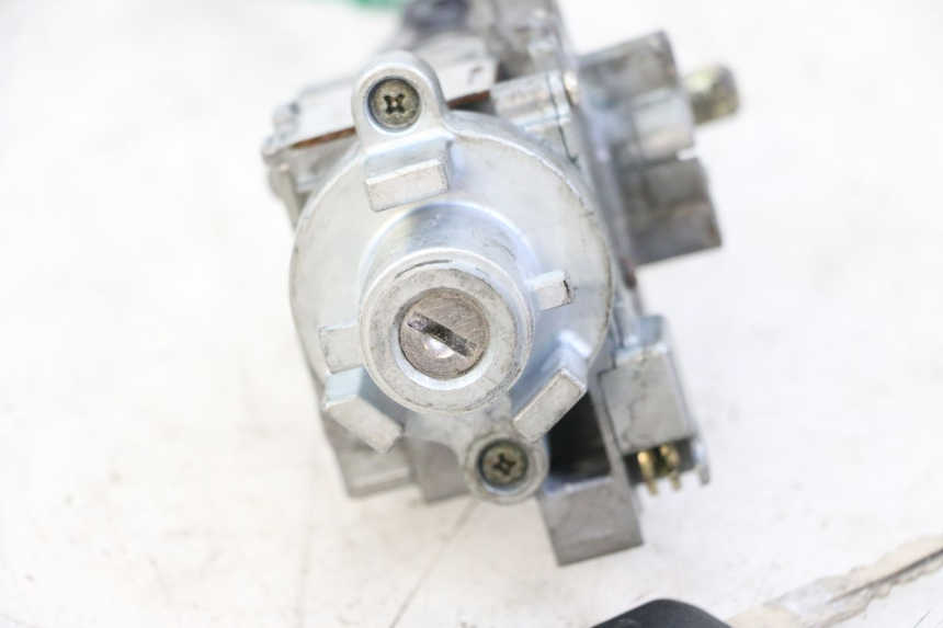 photo de ZÜNDSCHLOSS KYMCO PEOPLE S 125 (2000 - 2008)