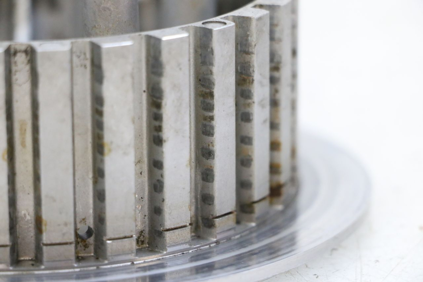 photo de KUPPLUNGSNABE  YAMAHA FJR ABS 1300 (2006 - 2012) - Details der Befestigungspunkte