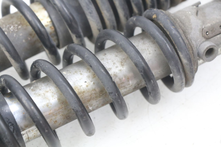 photo de HINTERE STOSSDÄMPFERPAAR SUZUKI SIXTEEN 125 (2008 - 2010)
