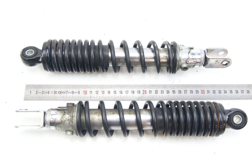 photo de HINTERE STOSSDÄMPFERPAAR SUZUKI SIXTEEN 125 (2008 - 2010)