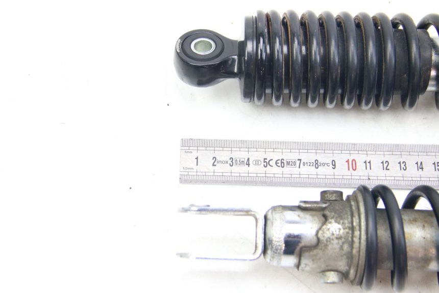 photo de HINTERE STOSSDÄMPFERPAAR SUZUKI SIXTEEN 125 (2008 - 2010)