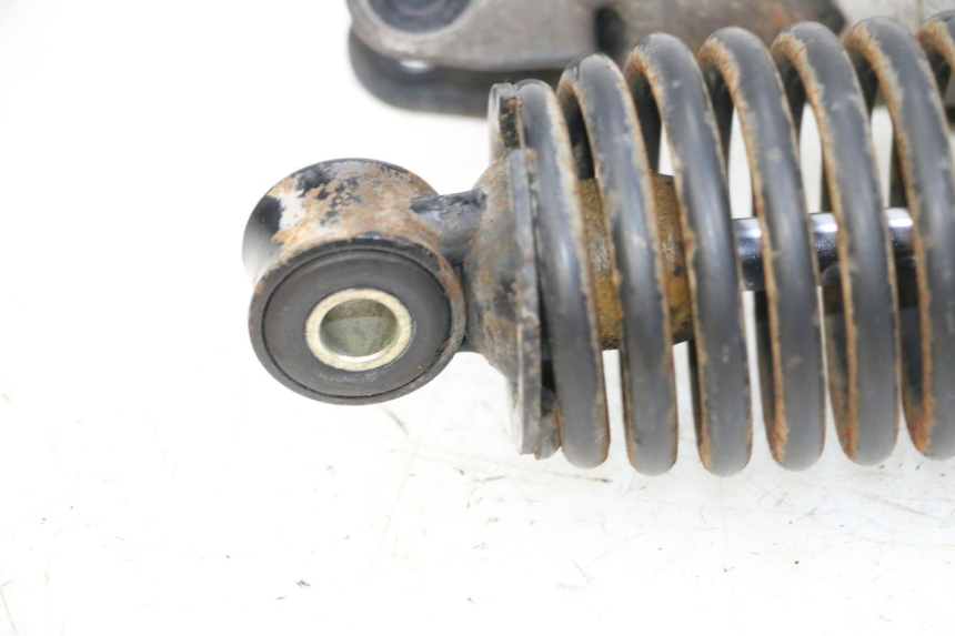 photo de HINTERE STOSSDÄMPFERPAAR YAMAHA X-MAX XMAX 125 (2010 - 2013) - Details der Befestigungspunkte