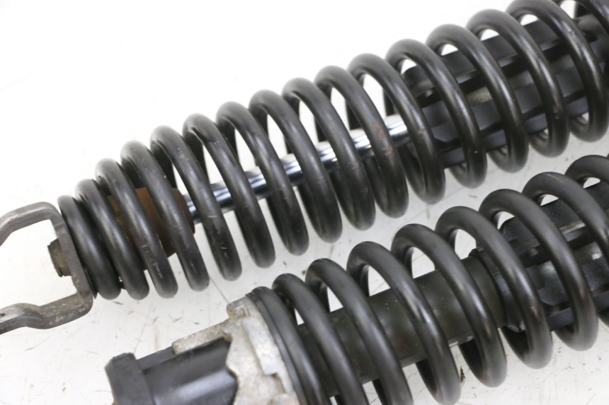 photo de HINTERE STOSSDÄMPFERPAAR YAMAHA YP MAJESTY 125 (2002 - 2006) - Oberflächenzustand und Material