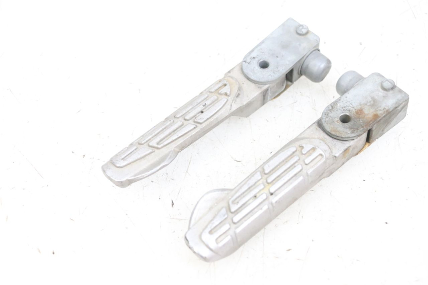 photo de PAAR FUßRASTENHALTER HINTEN KYMCO AGILITY 16+ 4T 50 (2018 - 2023) - Alternative Perspektive