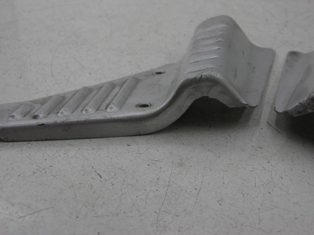 photo de FUSSRASTEN HINTEN BAOTIAN TRAVEL SPIRIT 50 (2010 - 2012)