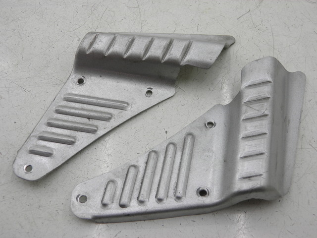 photo de FUSSRASTEN HINTEN BAOTIAN TRAVEL SPIRIT 50 (2010 - 2012)