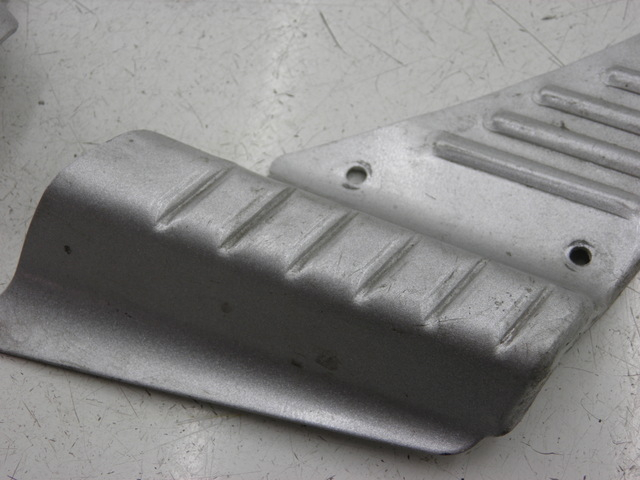 photo de FUSSRASTEN HINTEN BAOTIAN TRAVEL SPIRIT 50 (2010 - 2012)