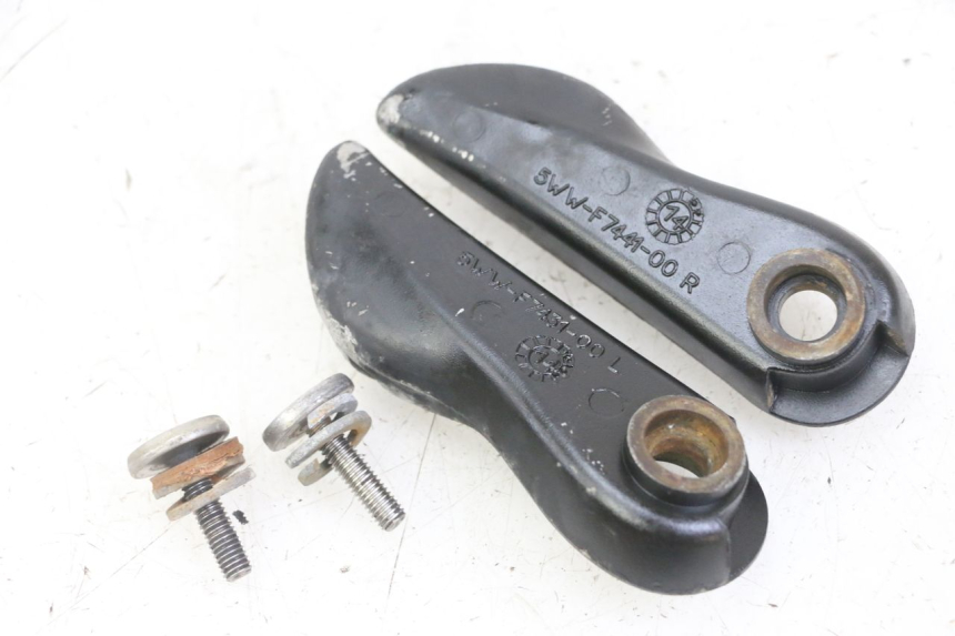 photo de PAAR FUßRASTENHALTER HINTEN MBK BOOSTER SPIRIT NAKED 50 (2004 - 2017)