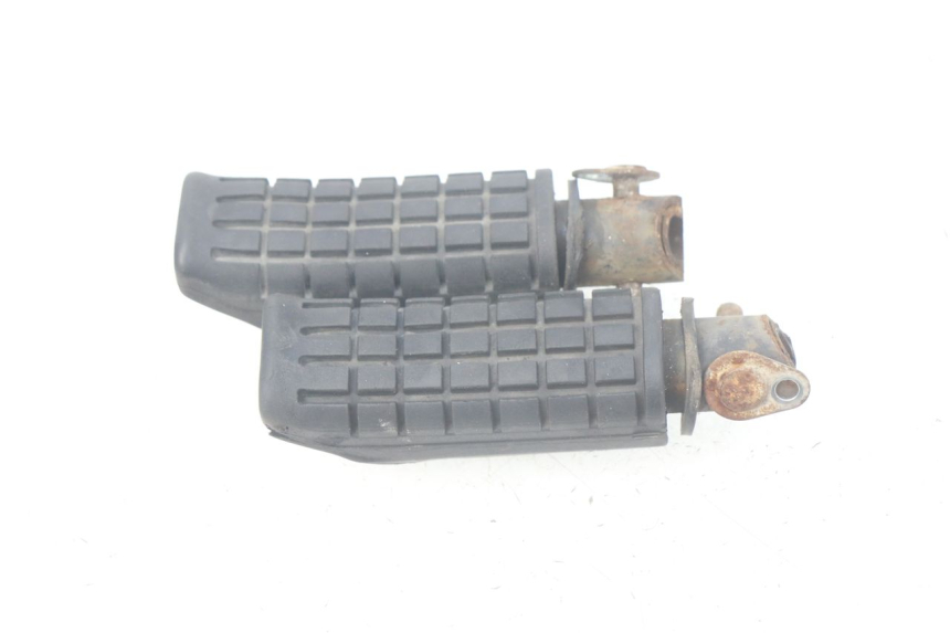 photo de FUSSRASTEN HINTEN HONDA CBR R 125 (2003 - 2006)