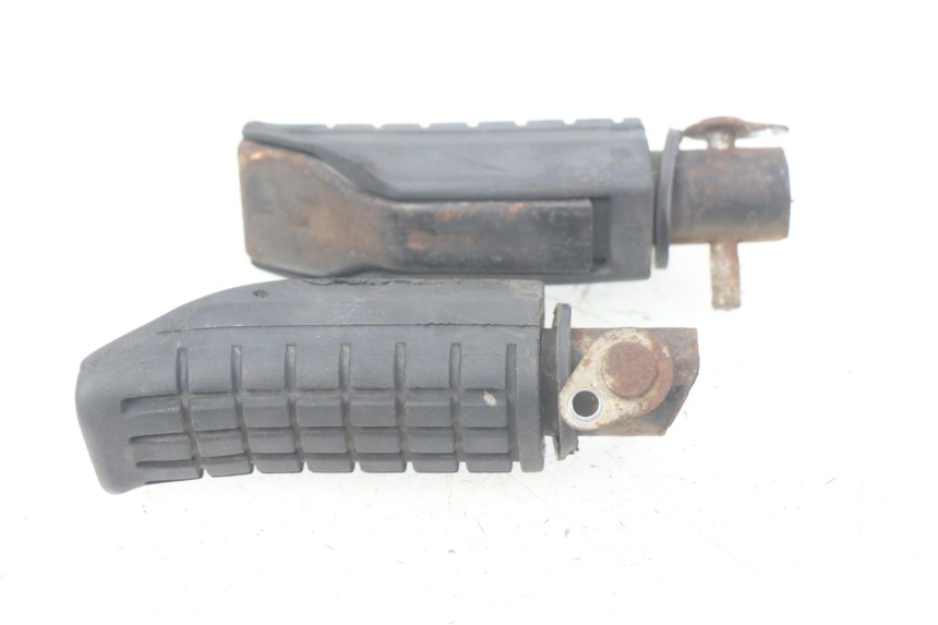 photo de FUSSRASTEN HINTEN HONDA CBR R 125 (2003 - 2006)