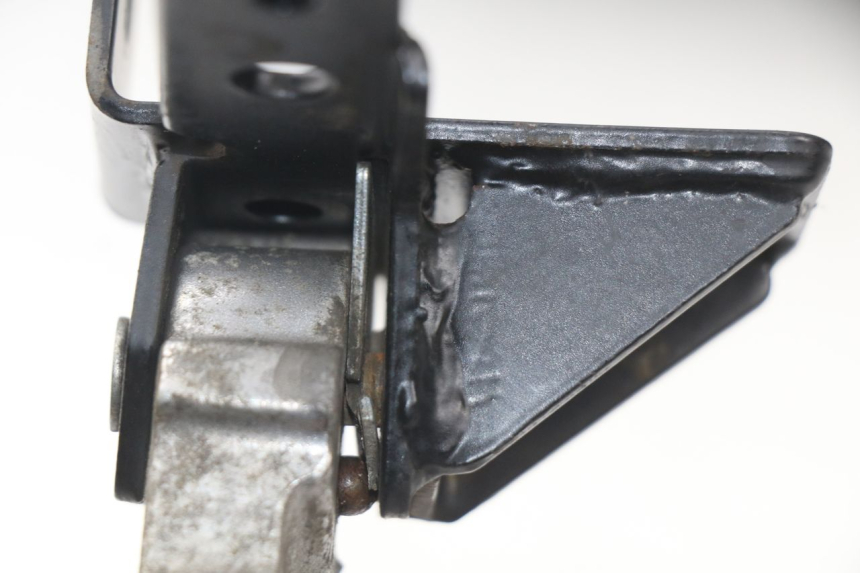 photo de PAAR FUßRASTENHALTER HINTEN PEUGEOT CITYSTAR 50 (2013 - 2017)