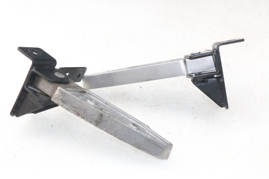 photo de PAAR FUßRASTENHALTER HINTEN PEUGEOT CITYSTAR 50 (2013 - 2017)