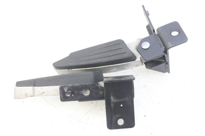 photo de FUSSRASTEN HINTEN PEUGEOT CITYSTAR IE 2T 50 (2018 - 2021) - Detailansicht des Bauteils