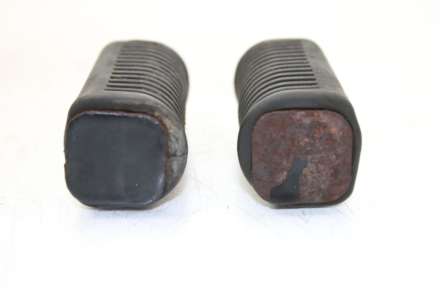 photo de PAAR FUßRASTENHALTER HINTEN SUZUKI CP 80 (1985 - 1996)