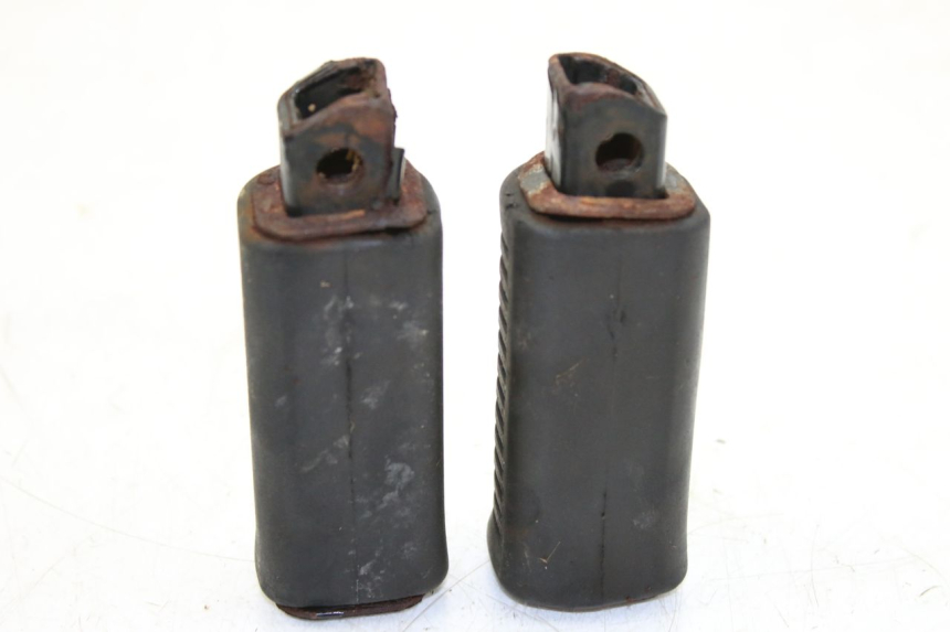 photo de PAAR FUßRASTENHALTER HINTEN SUZUKI CP 80 (1985 - 1996)