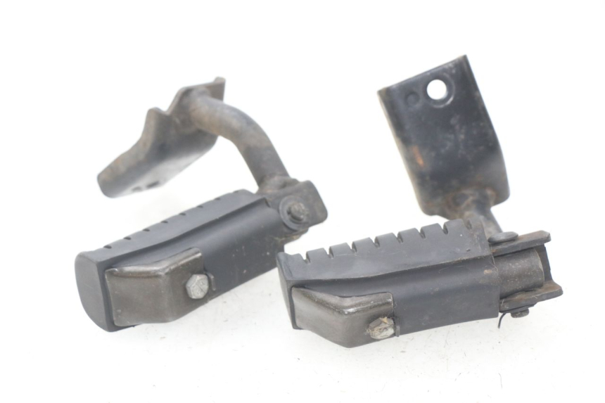 photo de FUSSRASTEN HINTEN DAELIM S2 125 (2006 - 2007)