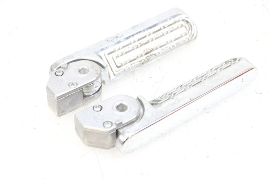 photo de FUSSRASTEN HINTEN SEGWAY NINEBOT E125S 1 (2022 - 2026) - Technische Nahaufnahme