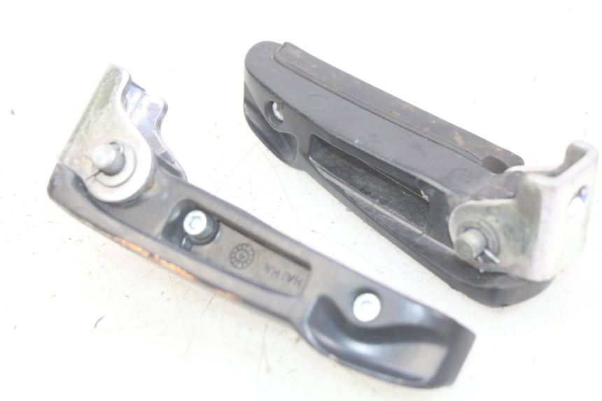 photo de HINTEN FUßRASTENPAAR PIAGGIO FLY 4T 50 (2013 - 2017)