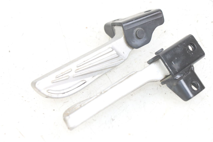 photo de PAAR FUßRASTENHALTER HINTEN SYM JET 14 4T 50 (2018 - 2022)