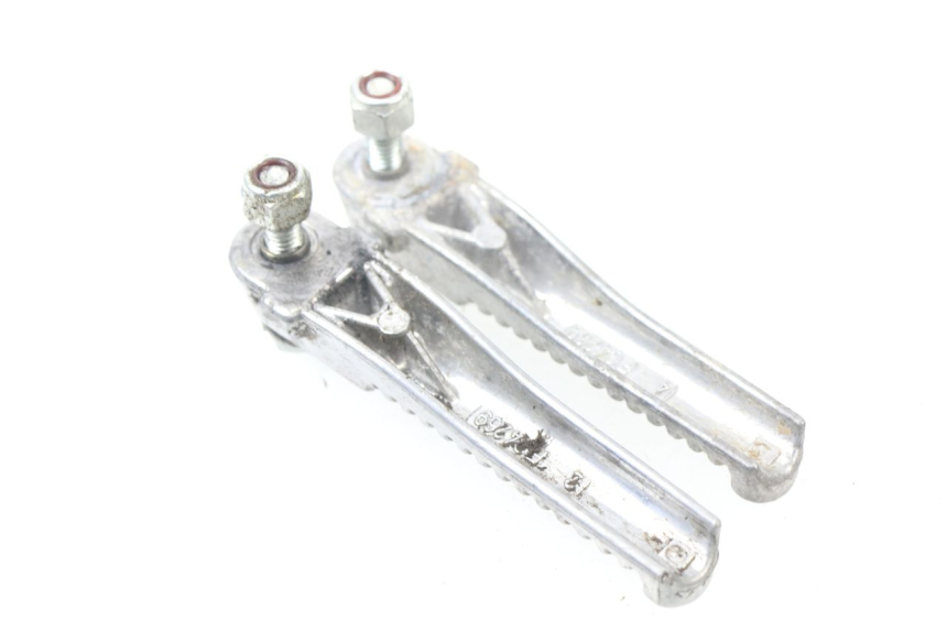 photo de FUSSRASTEN HINTEN PEUGEOT JET FORCE CARBU 50 (2003 - 2016)