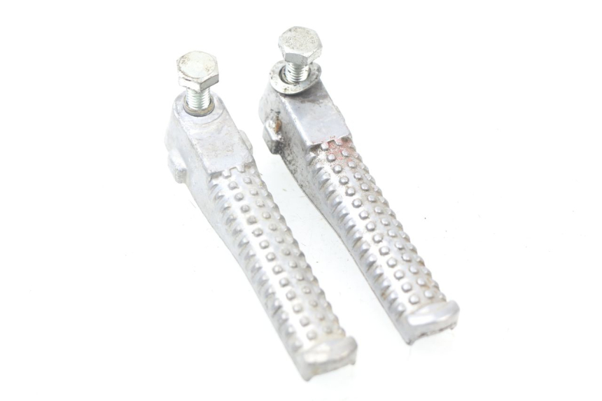 photo de FUSSRASTEN HINTEN PEUGEOT JET FORCE CARBU 50 (2003 - 2016)