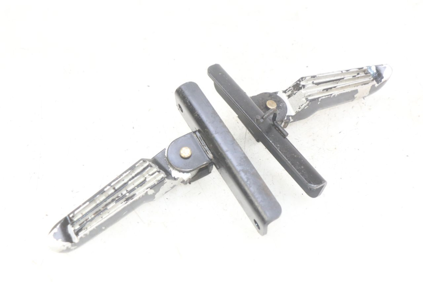 photo de PAAR FUßRASTENHALTER HINTEN SYM JET SPORT XR 50 (2006 - 2015)