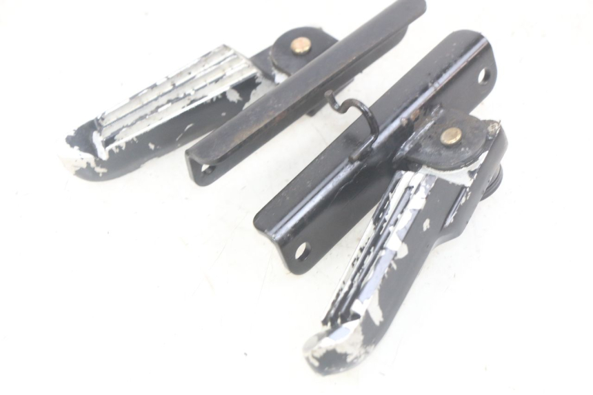 photo de PAAR FUßRASTENHALTER HINTEN SYM JET SPORT XR 50 (2006 - 2015)