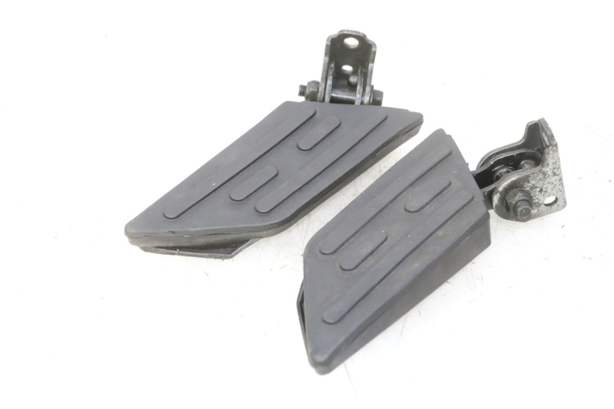 photo de PAAR FUßRASTENHALTER HINTEN PEUGEOT KISBEE 2T 50 (2010 - 2017)