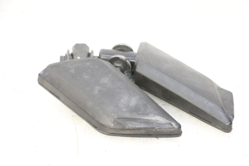 photo de PAAR FUßRASTENHALTER HINTEN PEUGEOT KISBEE 2T 50 (2010 - 2017)