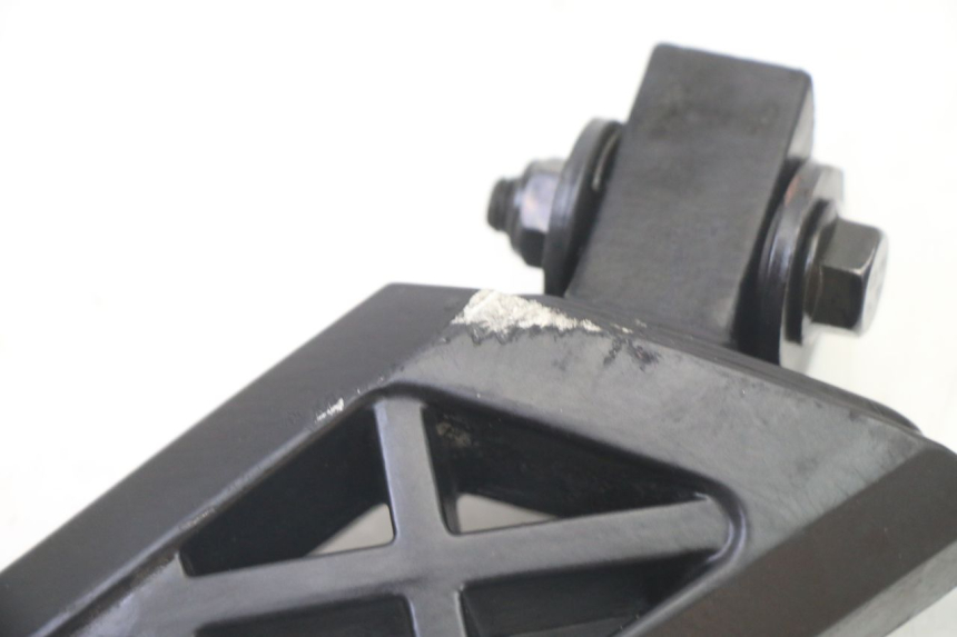 photo de PAAR FUßRASTENHALTER HINTEN PEUGEOT KISBEE 4T 50 (2018 - 2022)